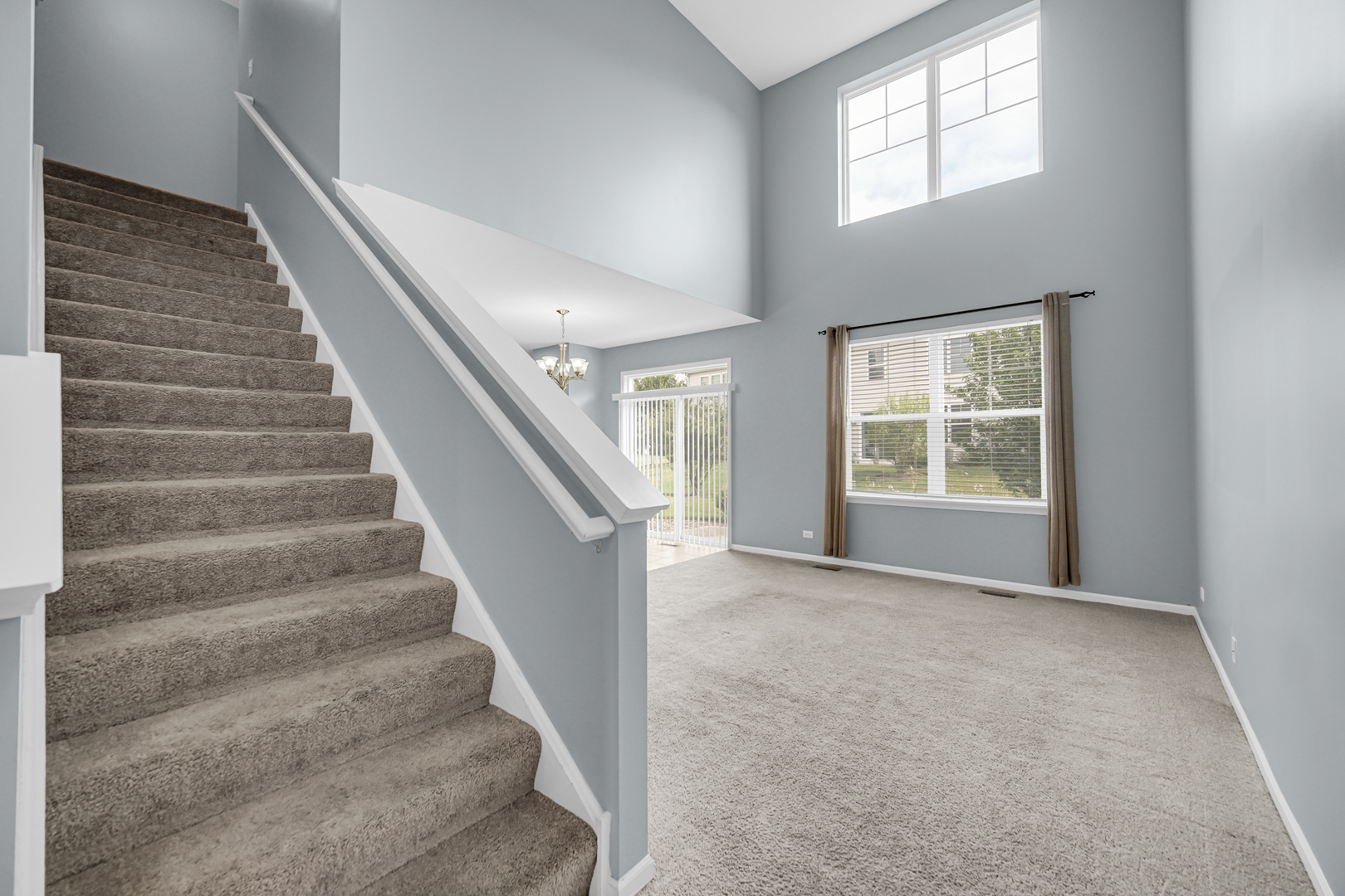 1325 Newport Circle, Pingree Grove, IL 60140