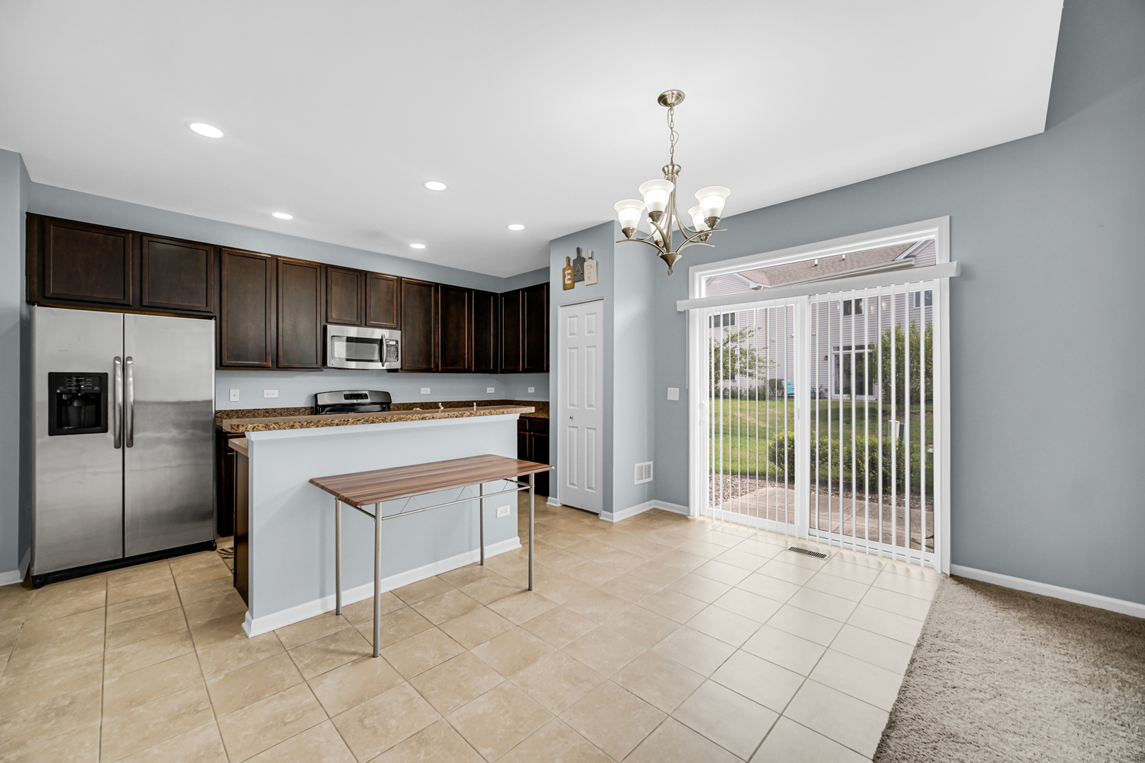 1325 Newport Circle, Pingree Grove, IL 60140