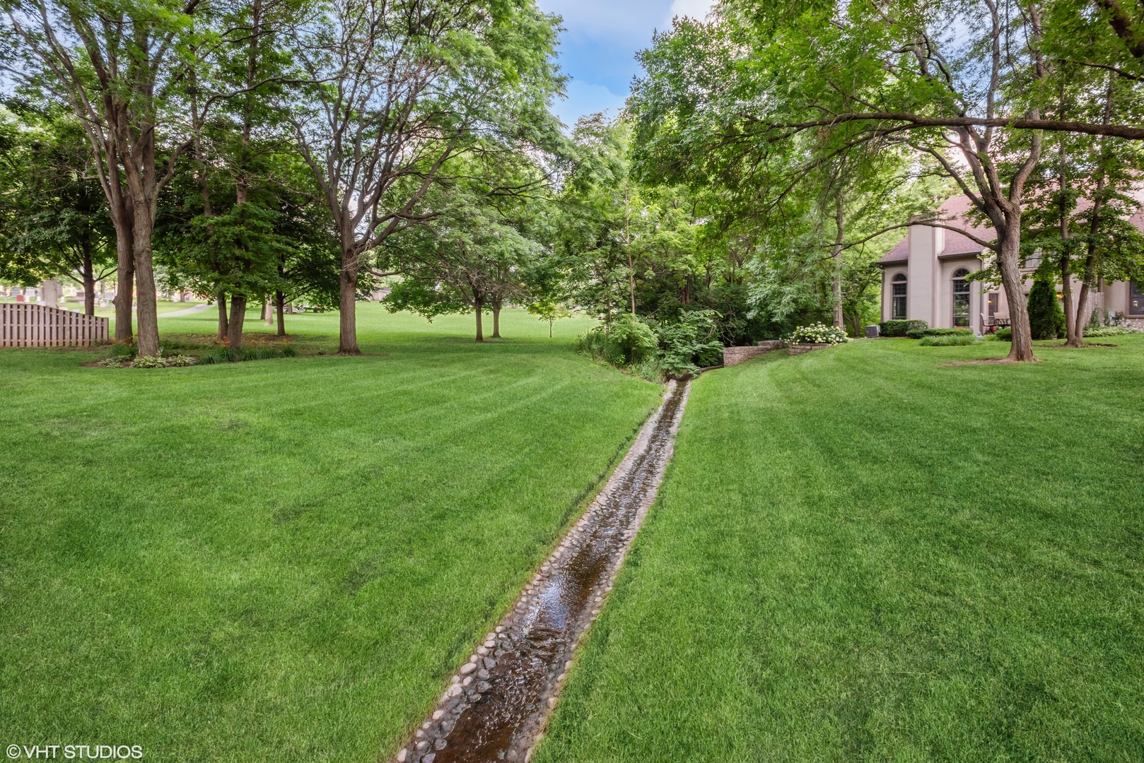 100 N Summit Drive, Schaumburg, IL 60194