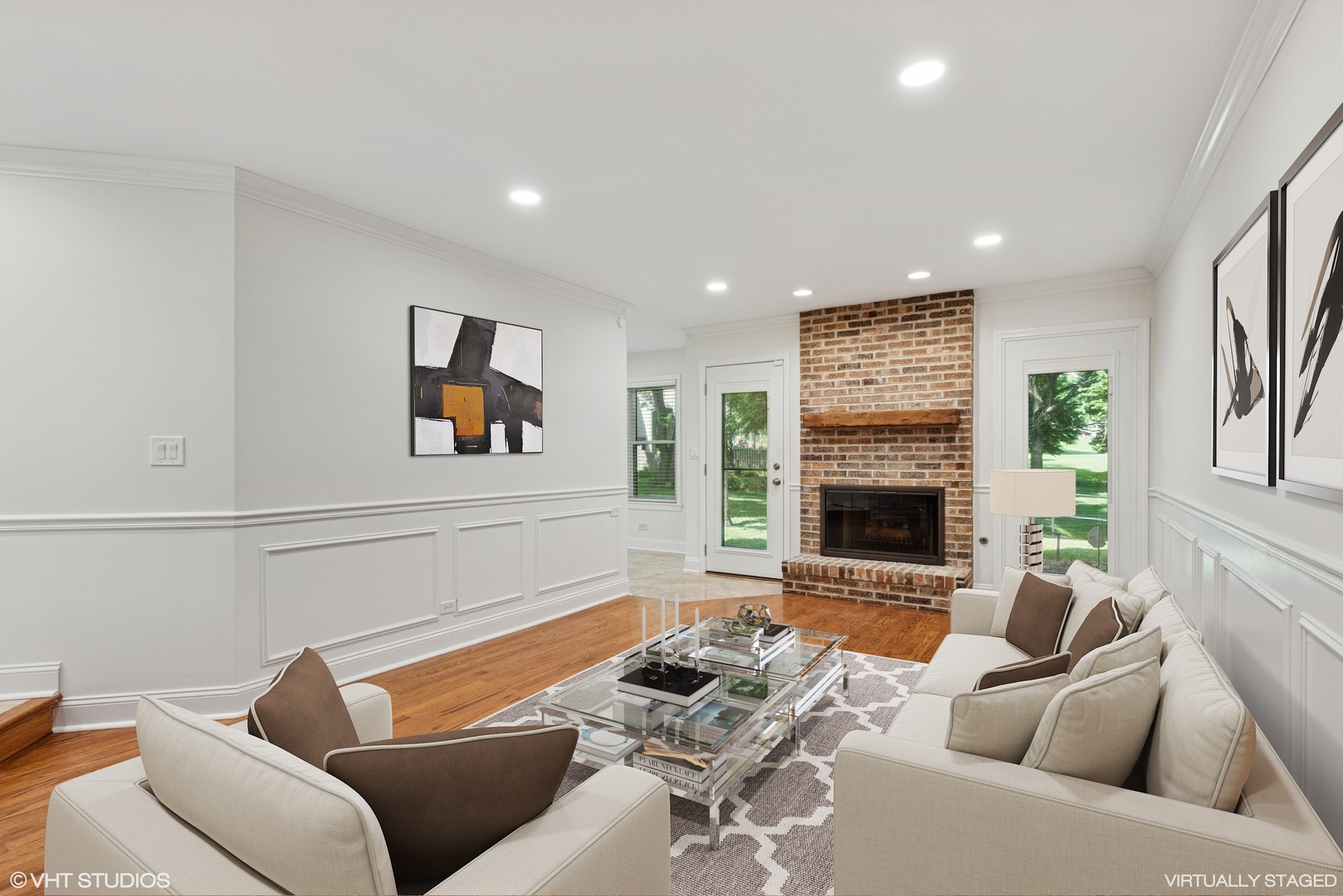 100 N Summit Drive, Schaumburg, IL 60194