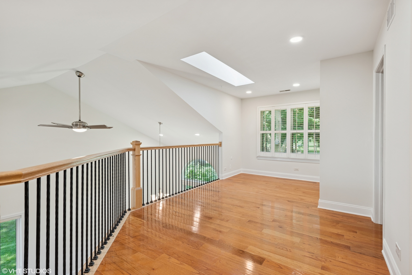 100 N Summit Drive, Schaumburg, IL 60194