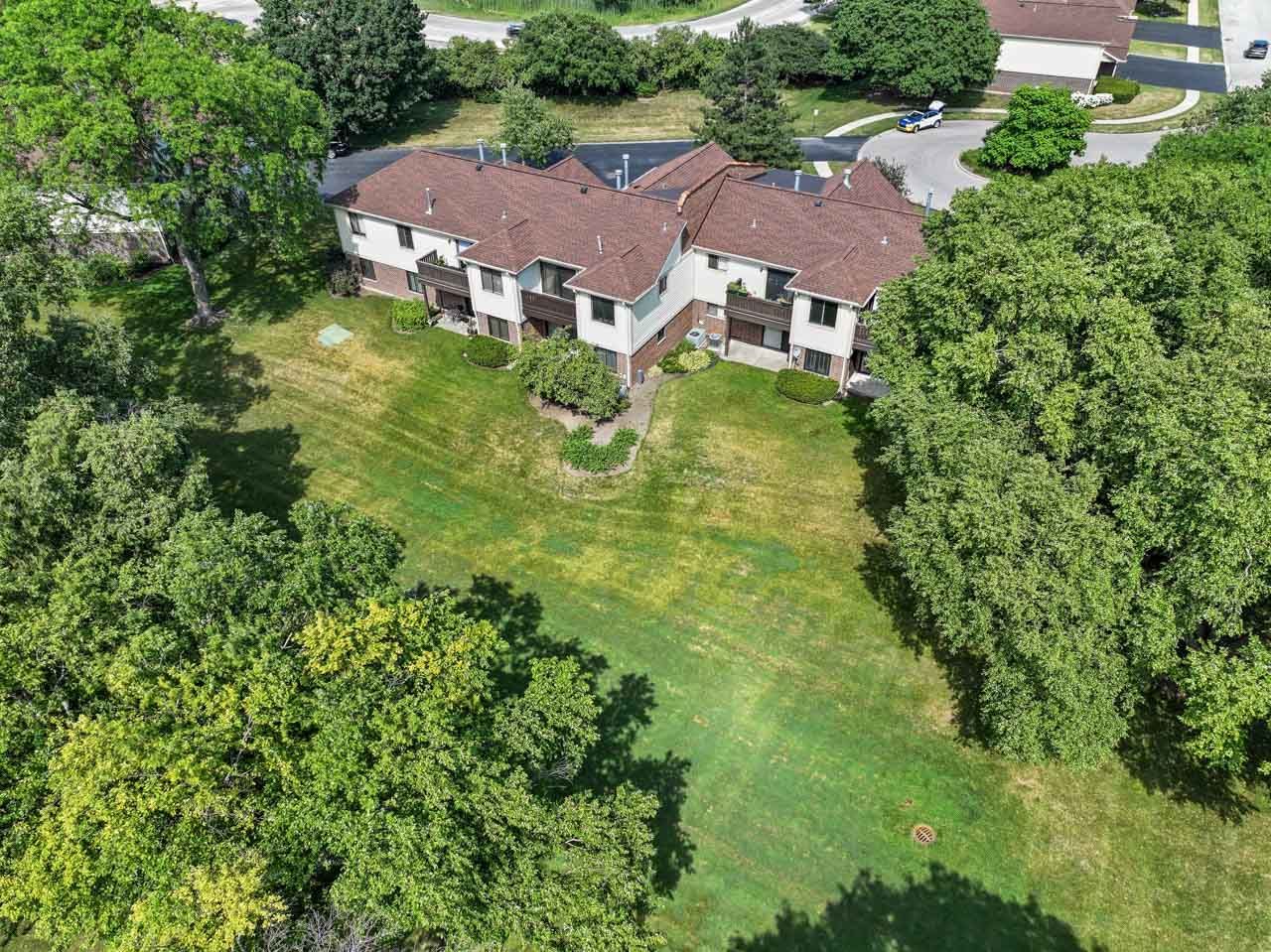 804 E Kings Row #3, Palatine, IL 60074