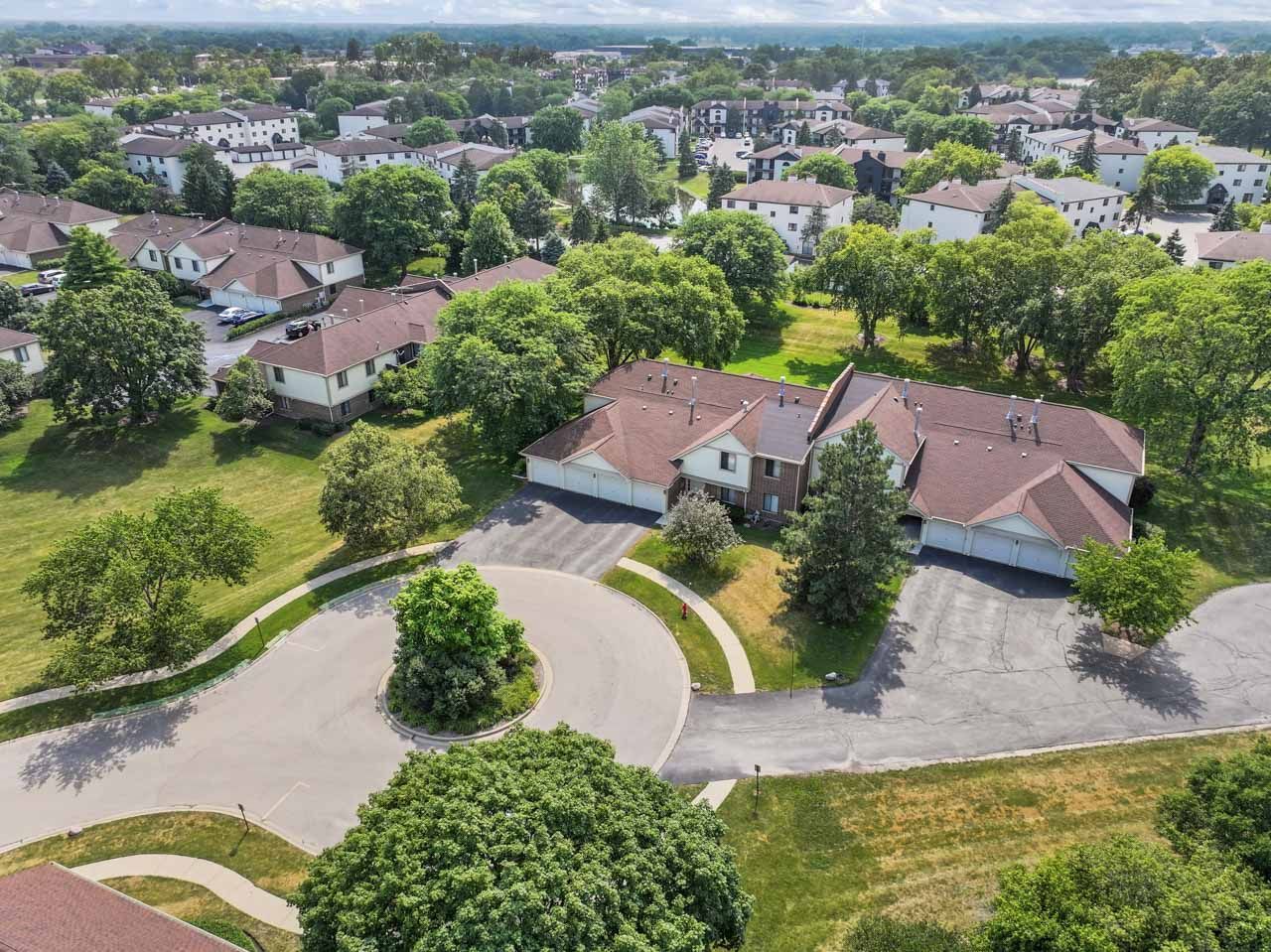 804 E Kings Row #3, Palatine, IL 60074