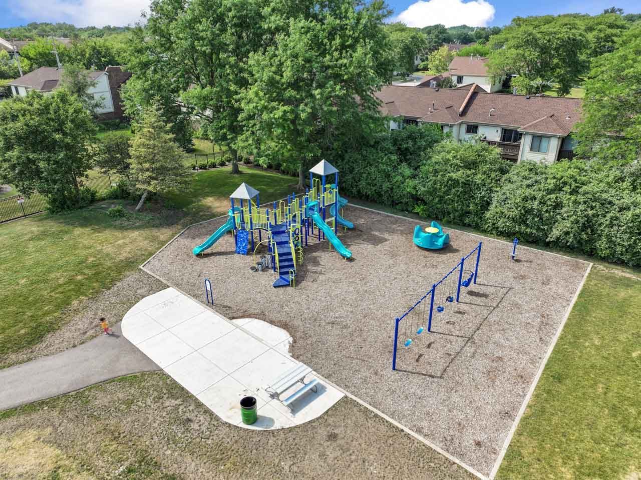 804 E Kings Row #3, Palatine, IL 60074