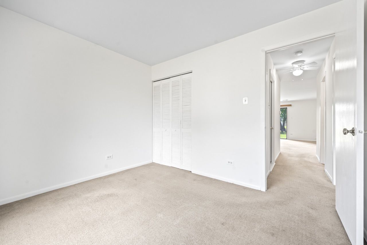 804 E Kings Row #3, Palatine, IL 60074