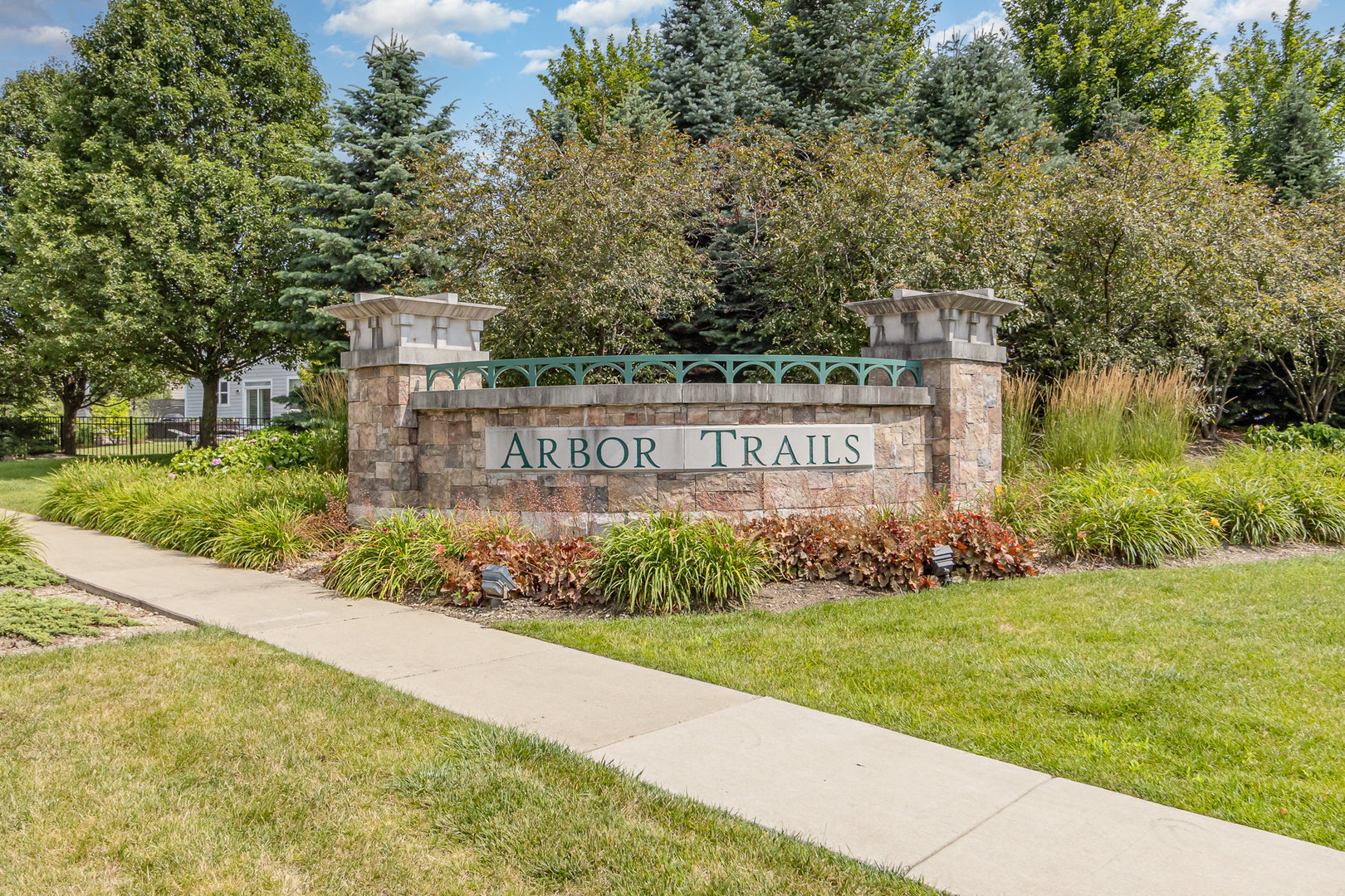 2612 Retreat Circle, Lisle, IL 60532