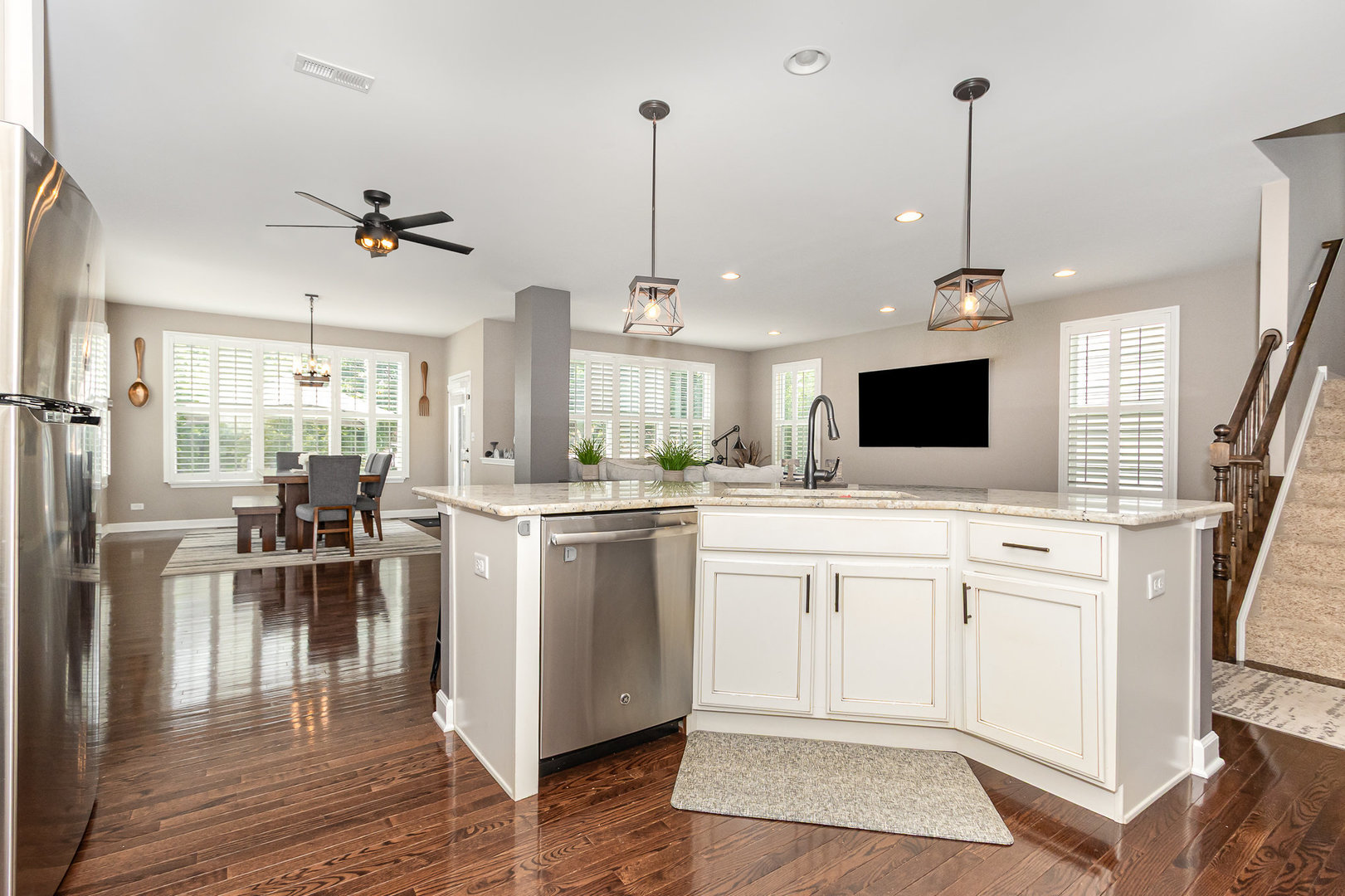 2612 Retreat Circle, Lisle, IL 60532