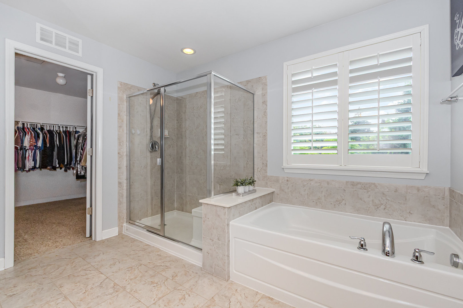 2612 Retreat Circle, Lisle, IL 60532