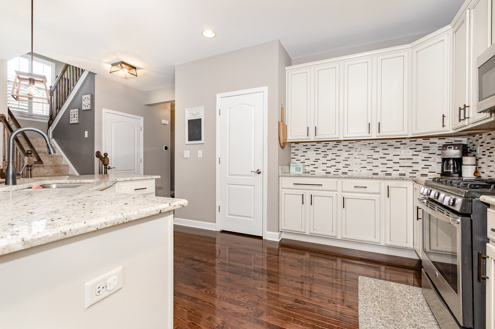 2612 Retreat Circle, Lisle, IL 60532