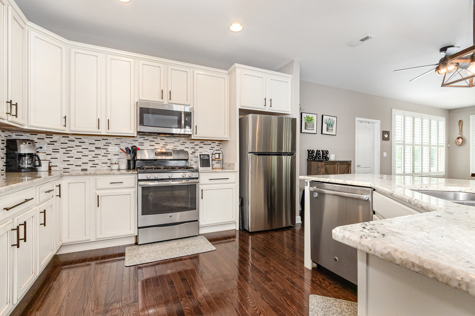 2612 Retreat Circle, Lisle, IL 60532