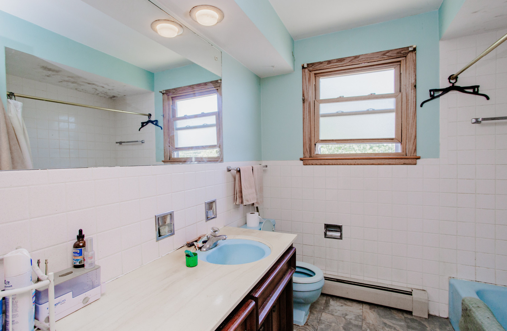5834 W Foster Avenue, Chicago, IL 60630