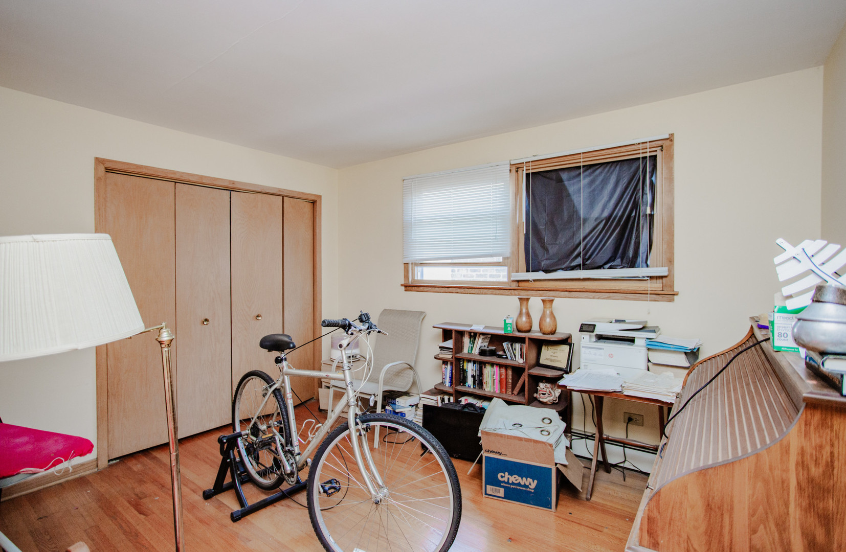 5834 W Foster Avenue, Chicago, IL 60630
