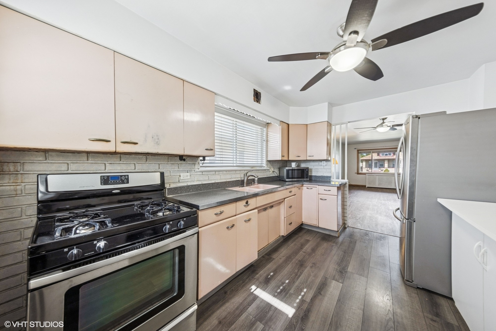 1535 S 56th Court, Cicero, IL 60804