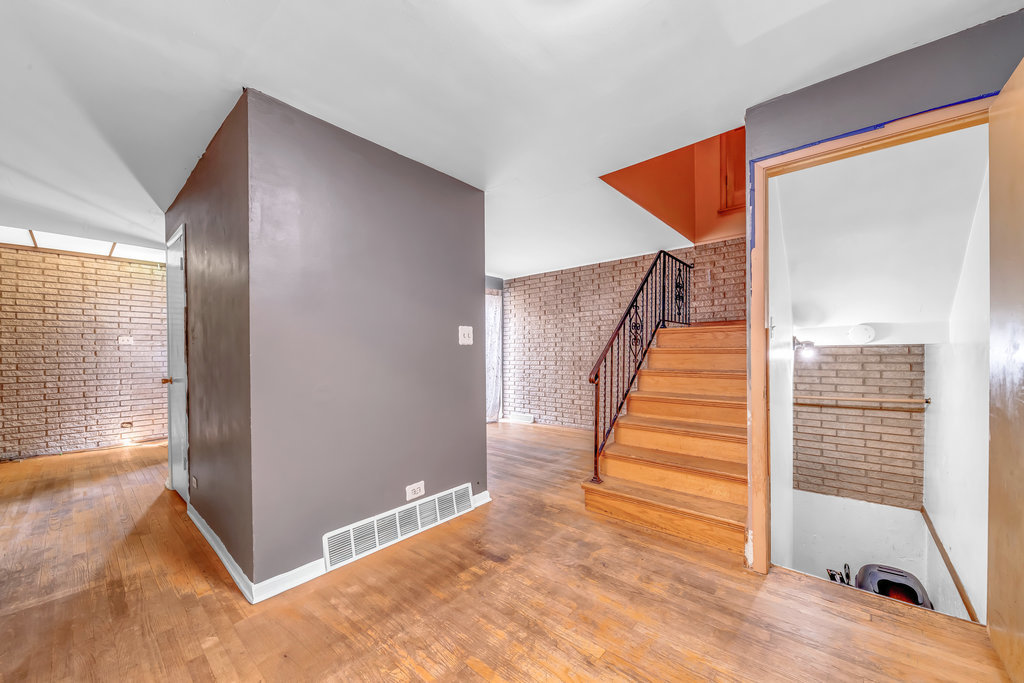 9207 S Kedzie Avenue #3, Evergreen Park, IL 60805