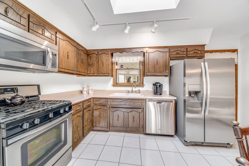 4301 W 107th Street, Oak Lawn, IL 60453