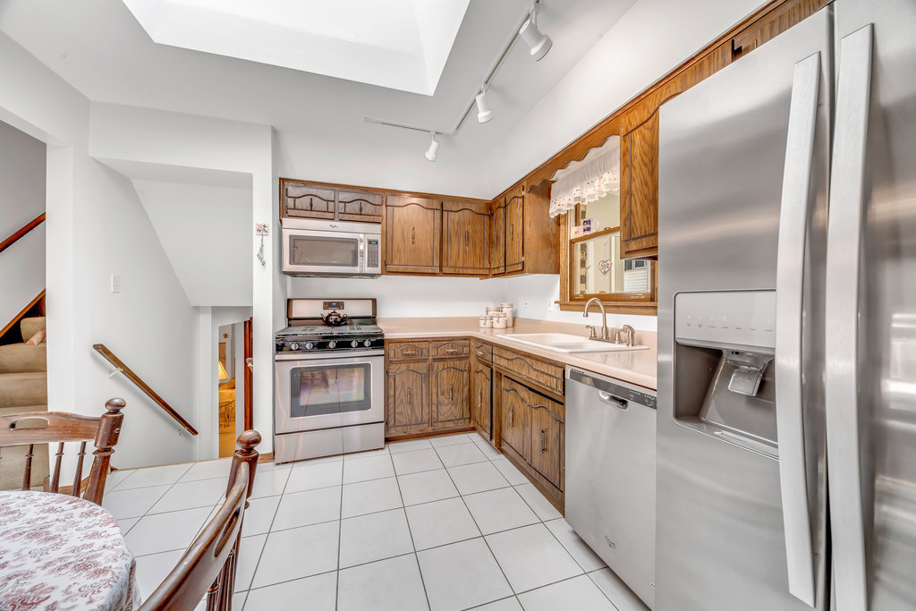 4301 W 107th Street, Oak Lawn, IL 60453