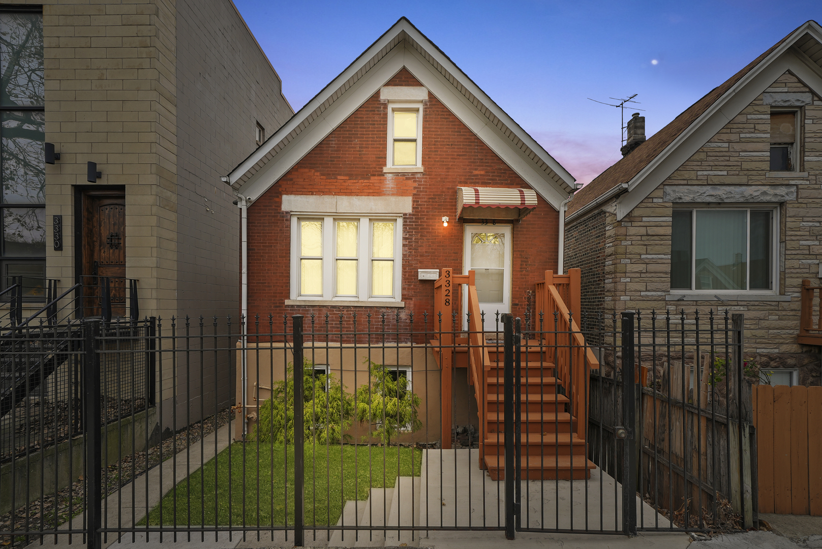 3328 S Damen Avenue, Chicago, IL 60608