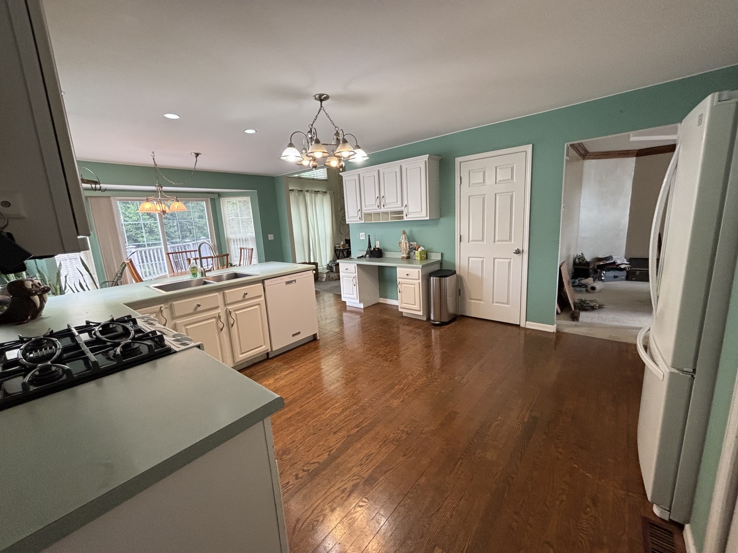 494 Rosewood Drive, Carpentersville, IL 60110