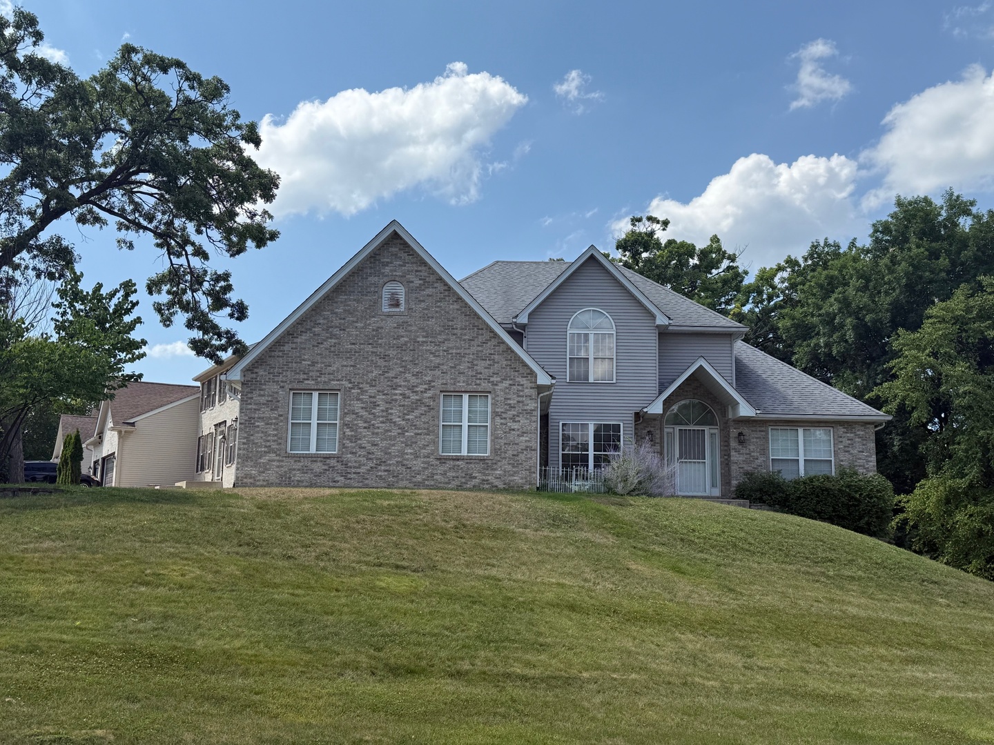 494 Rosewood Drive, Carpentersville, IL 60110