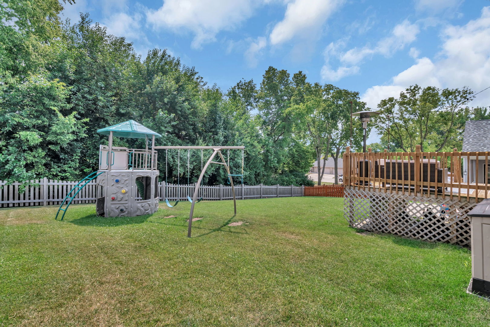 2277 Parklake Drive, Morris, IL 60450