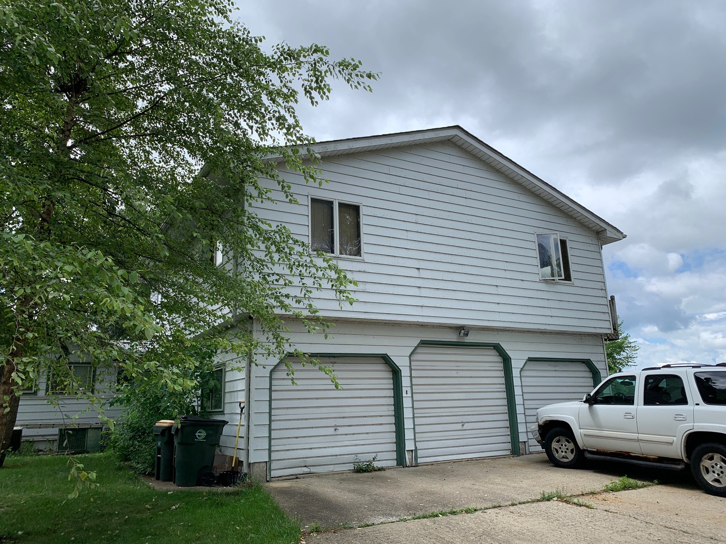144 Oakwood Drive, Antioch, IL 60002