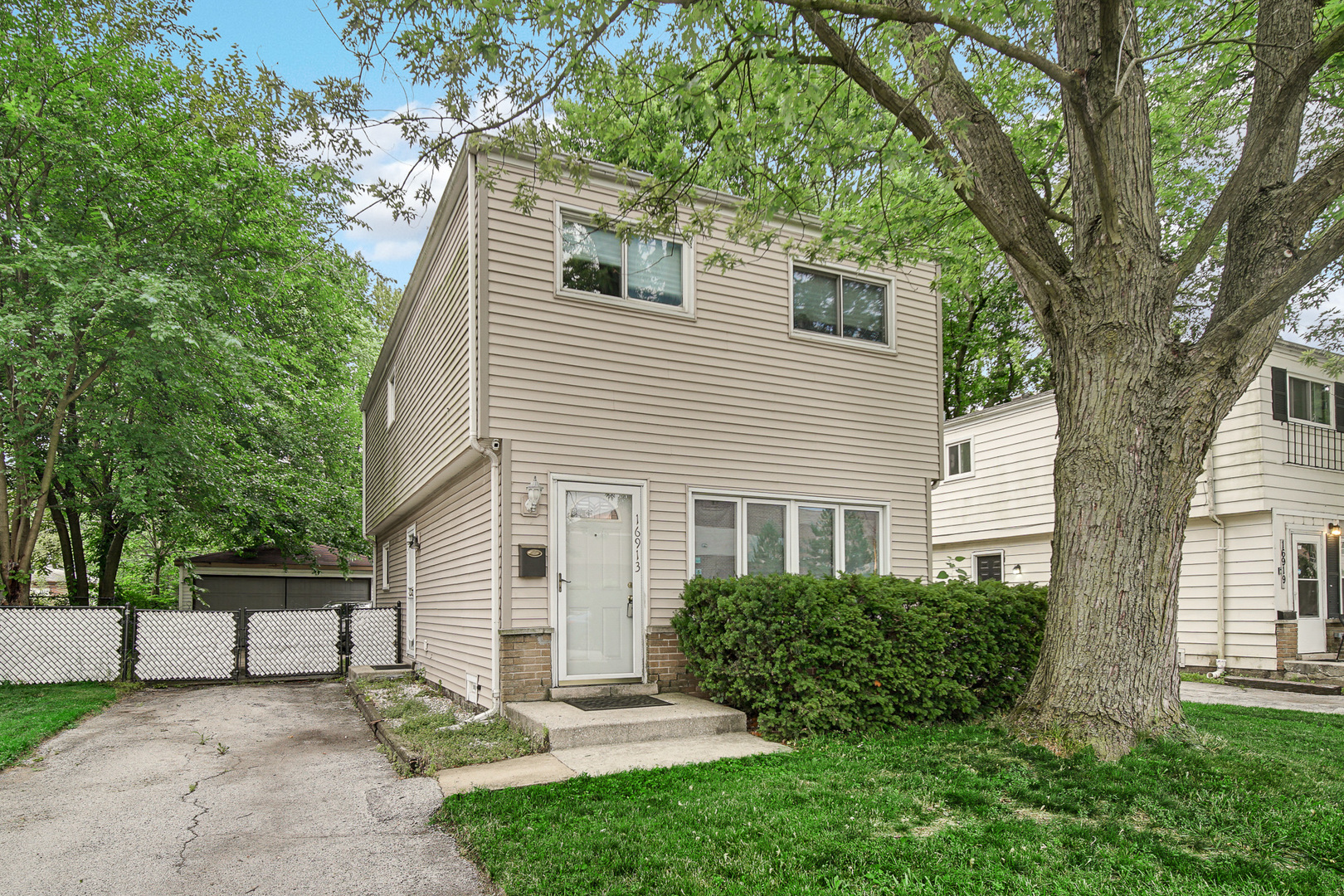 16913 Western Avenue, Hazel Crest, IL 60429