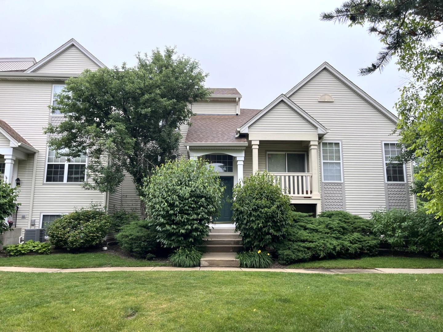 1542 Shelby Court, Gurnee, IL 60031