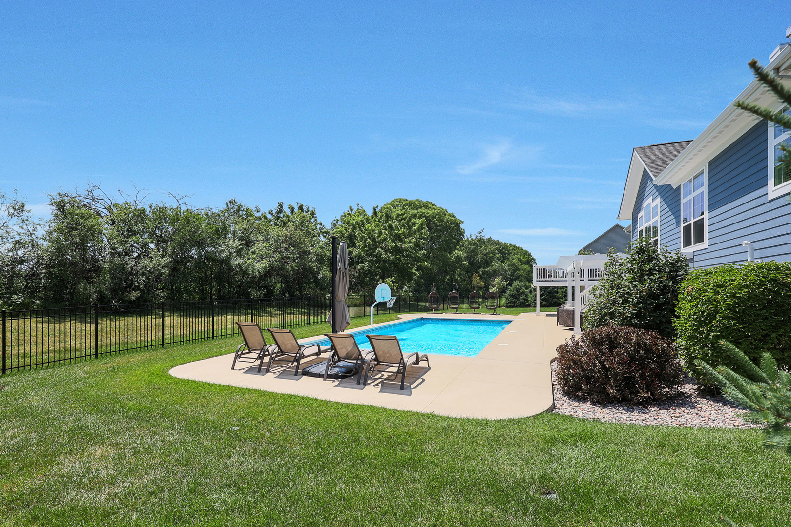 875 Reserve Drive, St. Charles, IL 60175