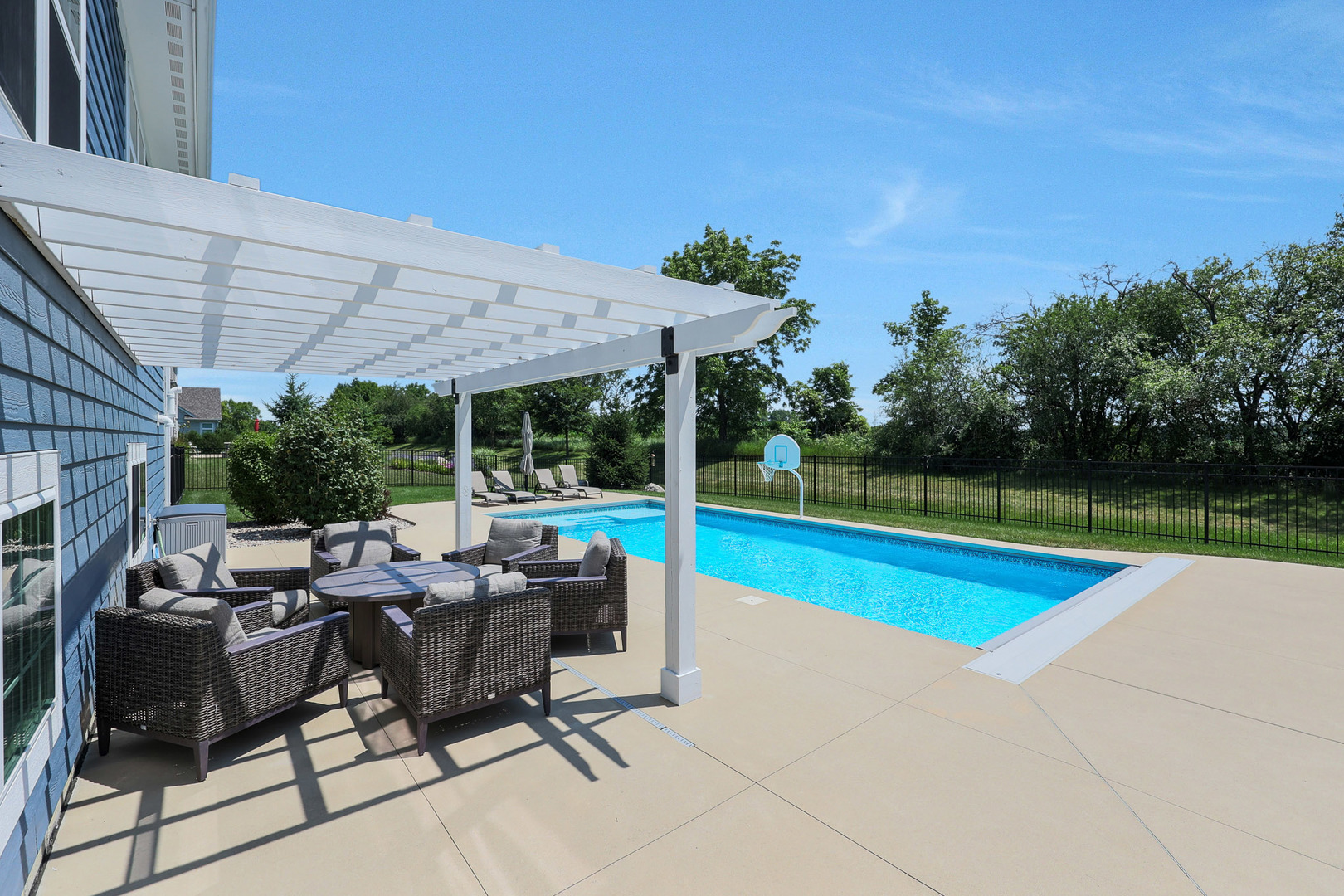 875 Reserve Drive, St. Charles, IL 60175