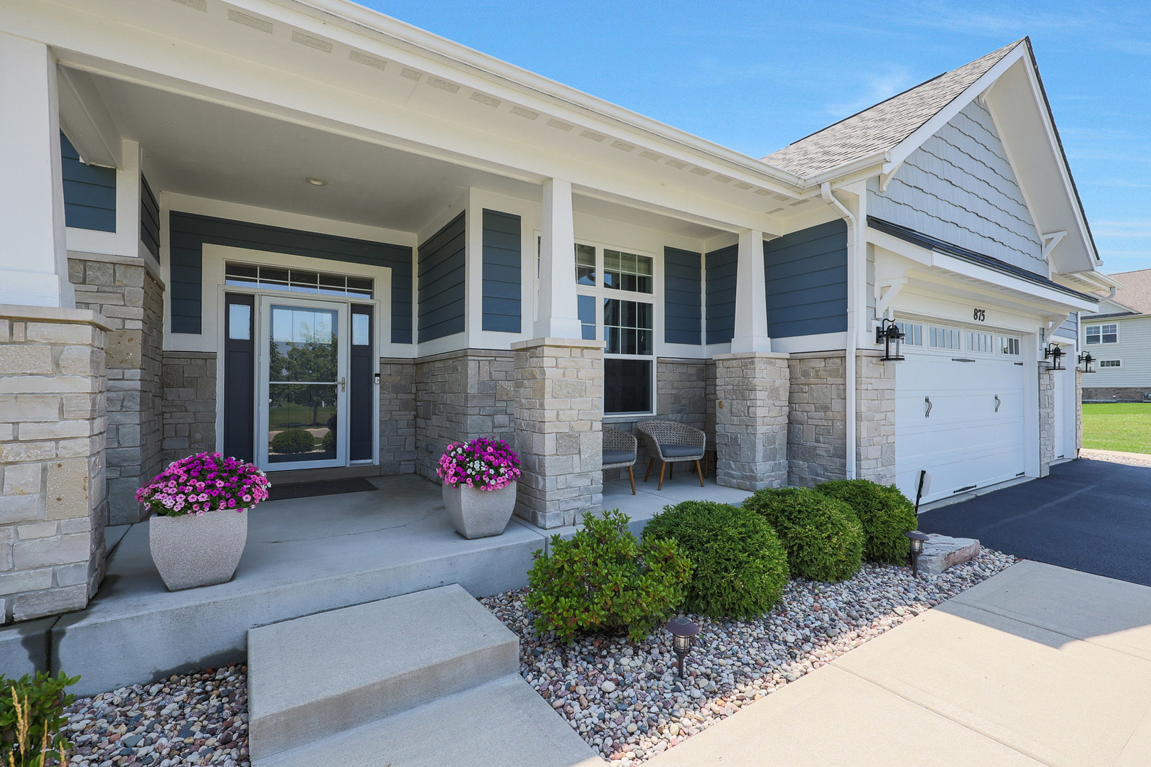 875 Reserve Drive, St. Charles, IL 60175