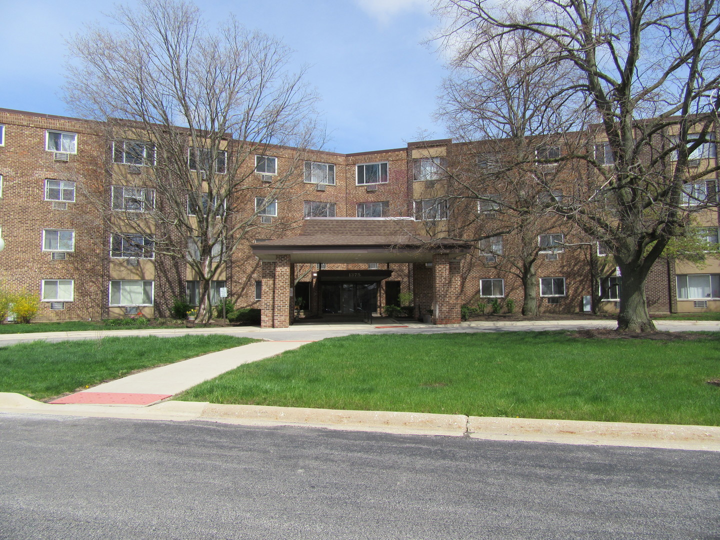 1375 Rebecca Drive #315, Hoffman Estates, IL 60169