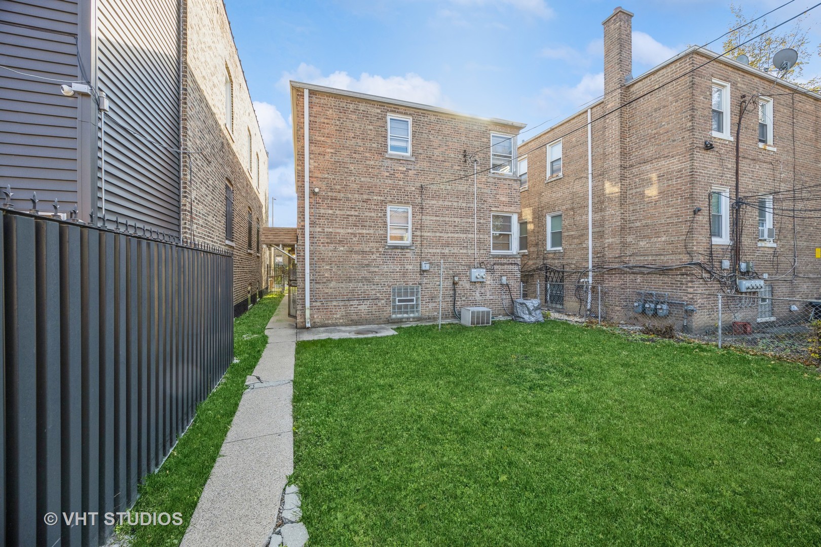 2452 W Marquette Road, Chicago, IL 60629