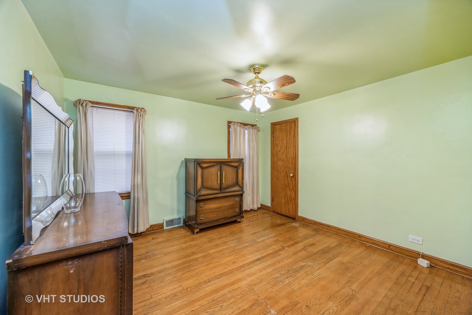 2452 W Marquette Road, Chicago, IL 60629