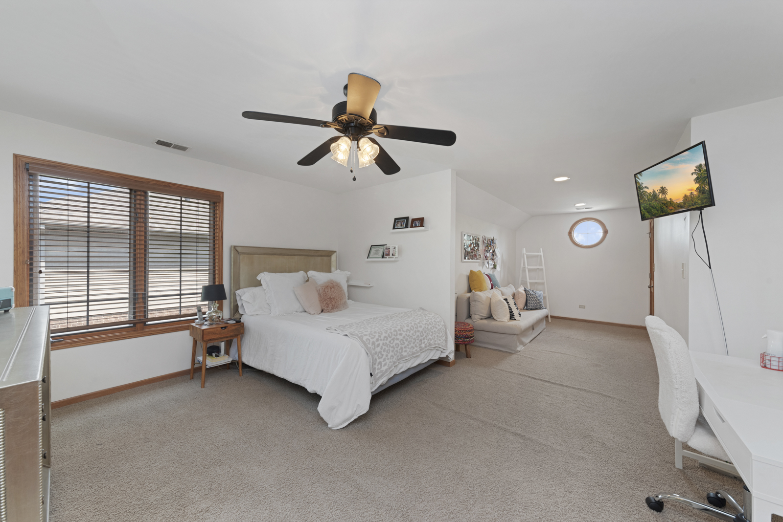 17304 Buck Drive, Orland Park, IL 60467