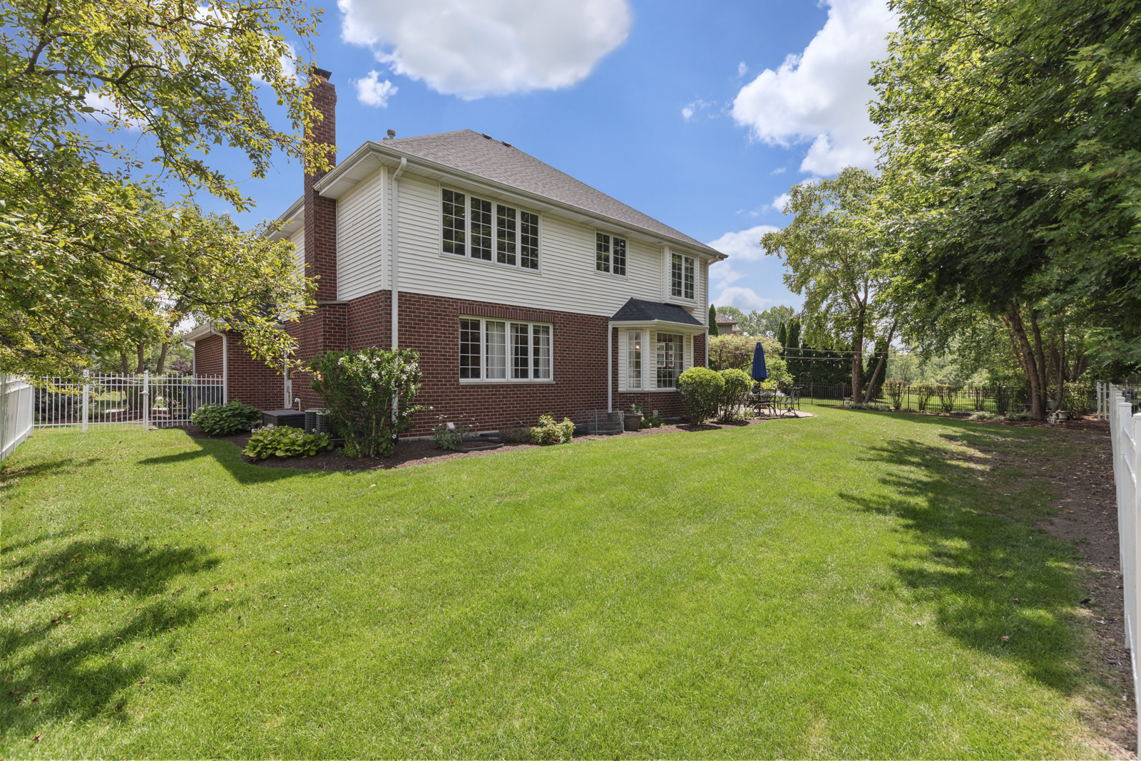 17304 Buck Drive, Orland Park, IL 60467