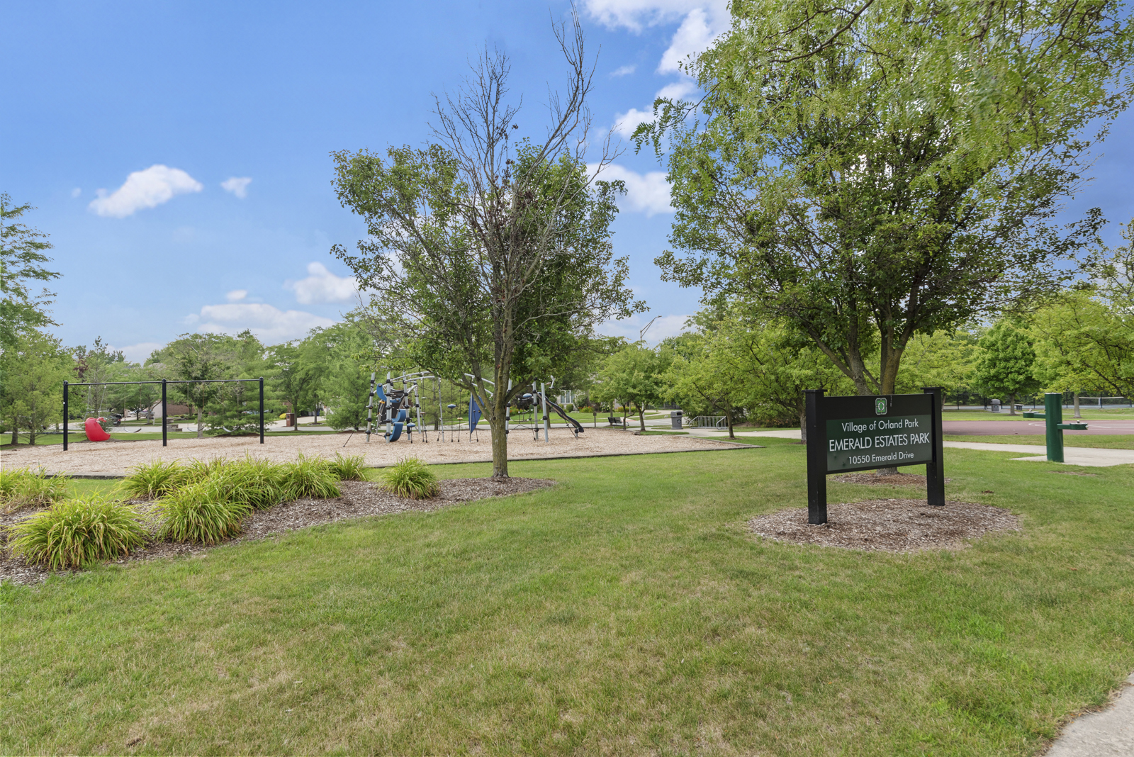 17304 Buck Drive, Orland Park, IL 60467