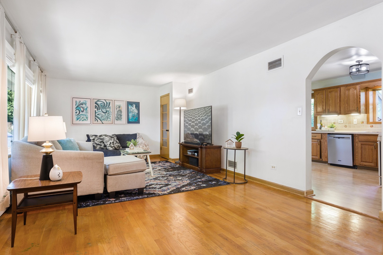 8625 Washington Avenue, Brookfield, IL 60513