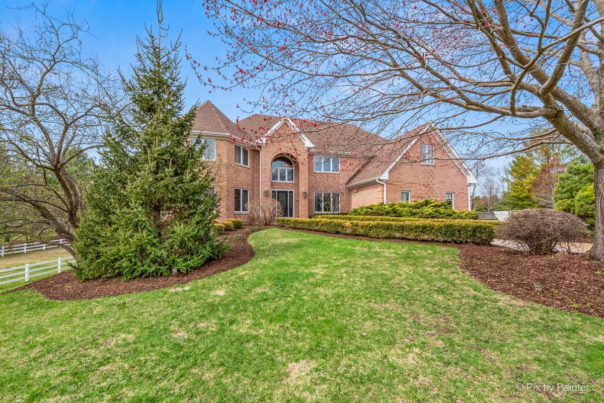 11 Moate Lane, Barrington Hills, IL 60010