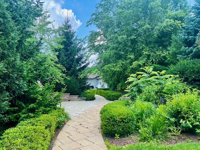 11 Moate Lane, Barrington Hills, IL 60010
