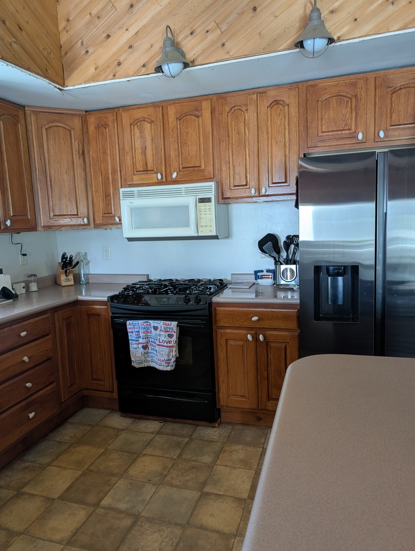 26633 W Astor Street, Antioch, IL 60002