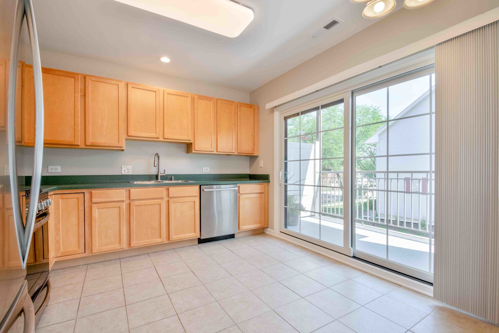 14 S Prospect Street #211, Roselle, IL 60172