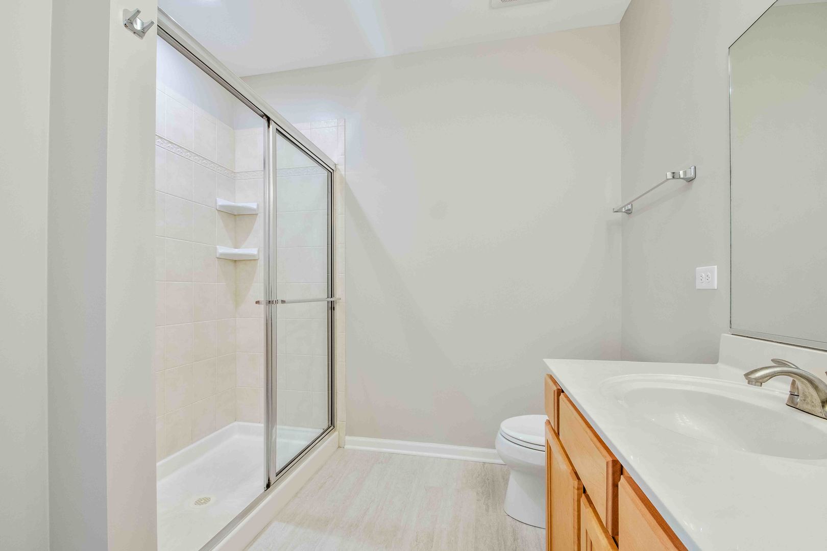 14 S Prospect Street #211, Roselle, IL 60172