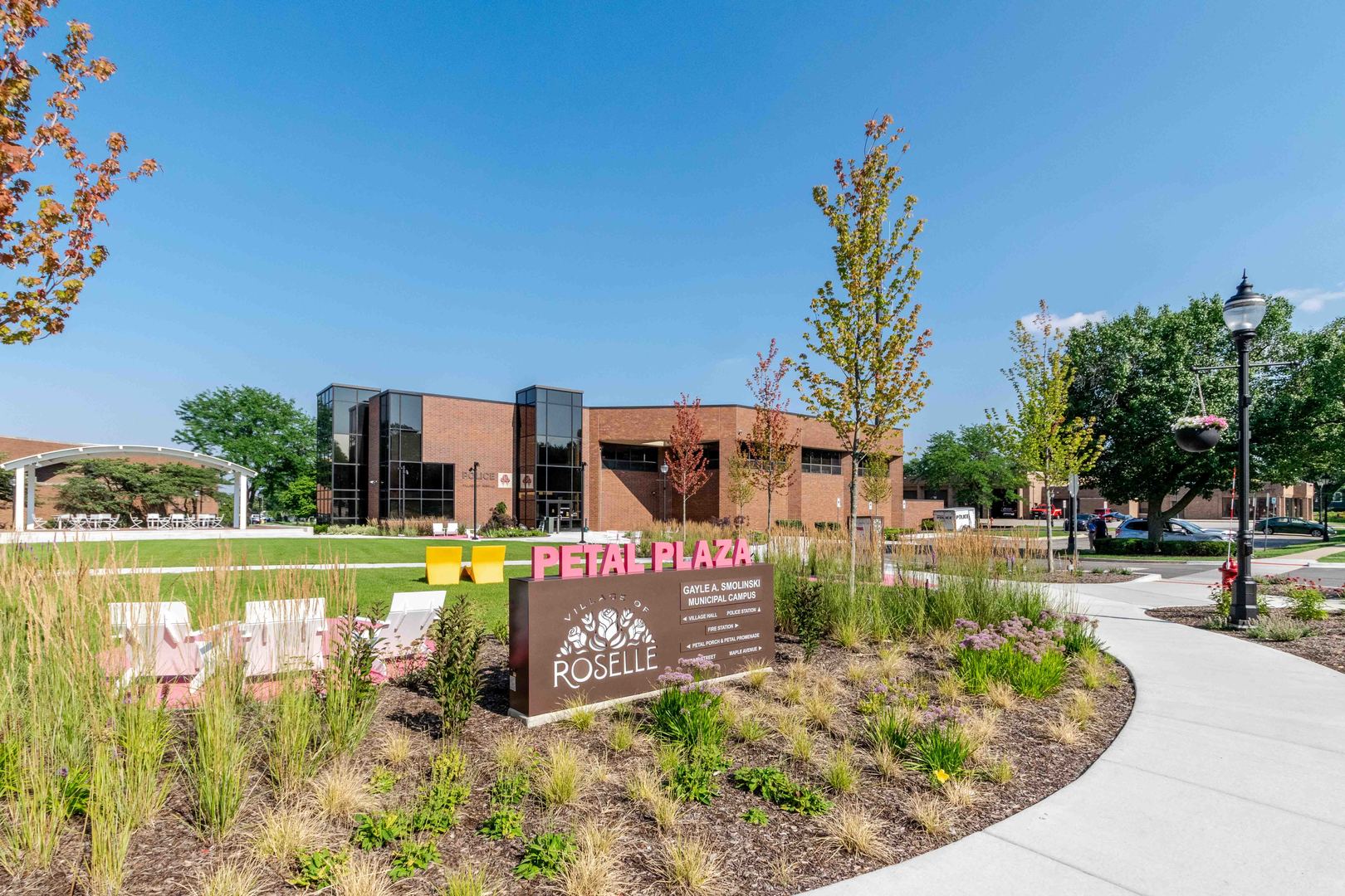 14 S Prospect Street #211, Roselle, IL 60172