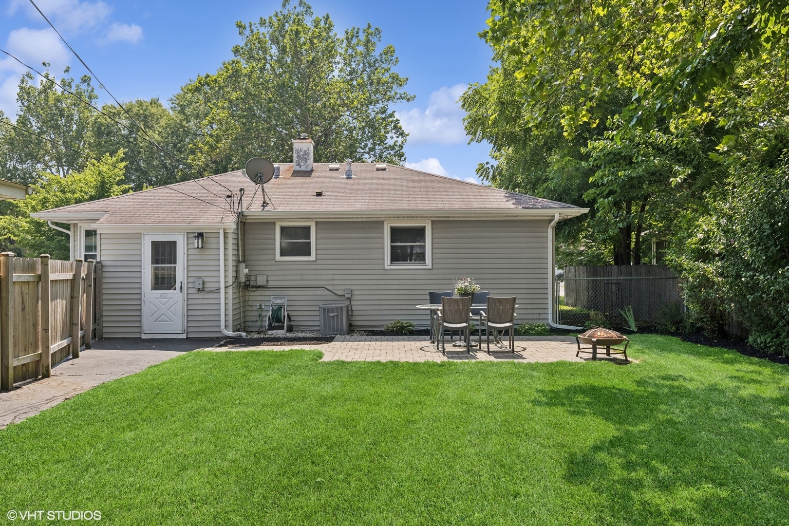 3606 MEADOW Drive, Rolling Meadows, IL 60008
