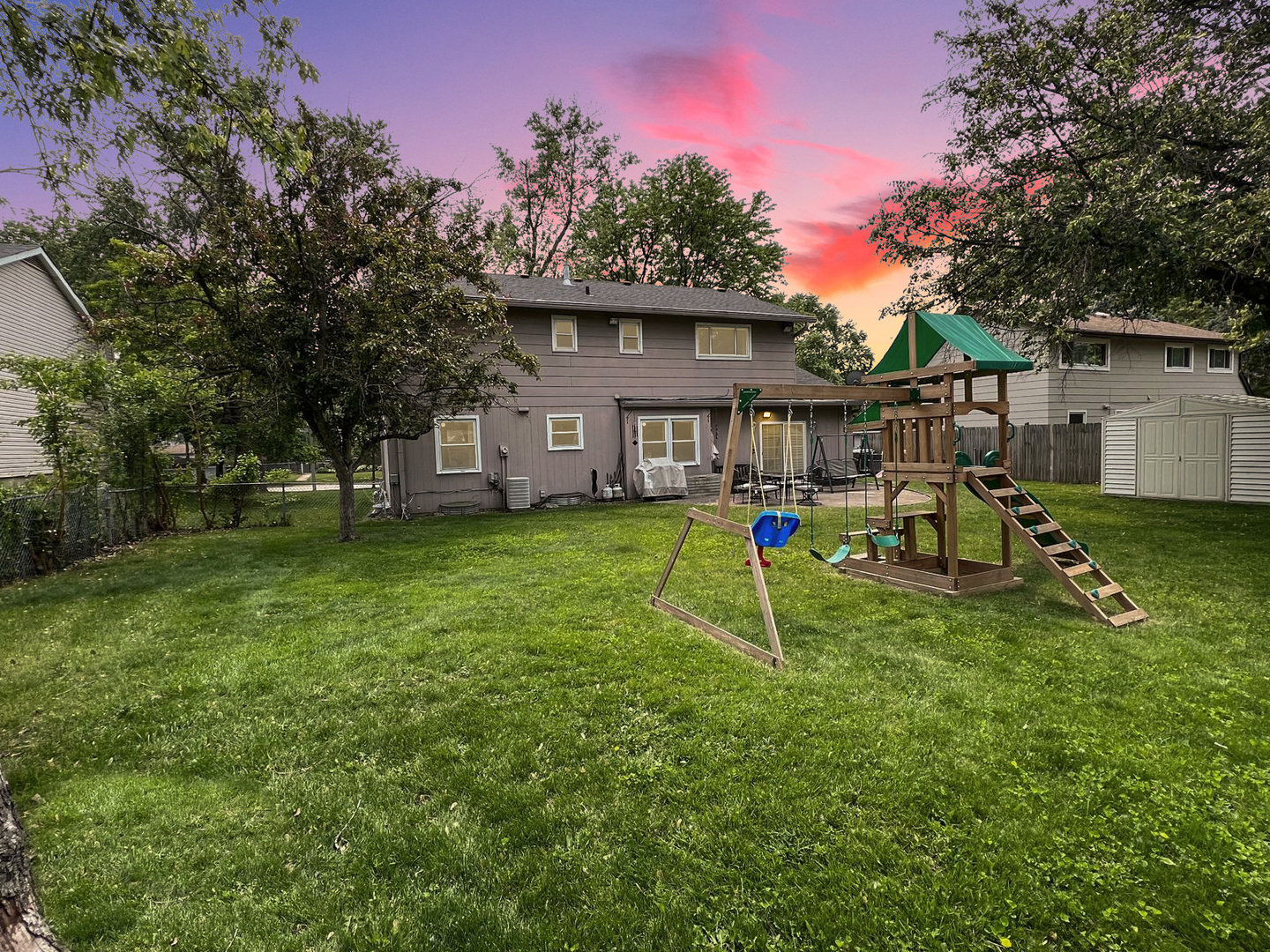 4400 Waubansie Lane, Lisle, IL 60532