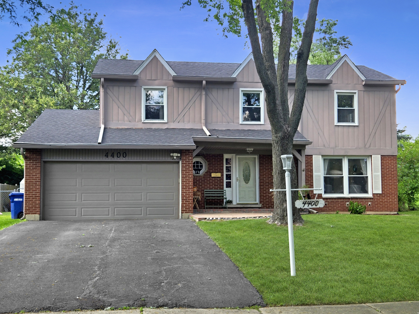 4400 Waubansie Lane, Lisle, IL 60532