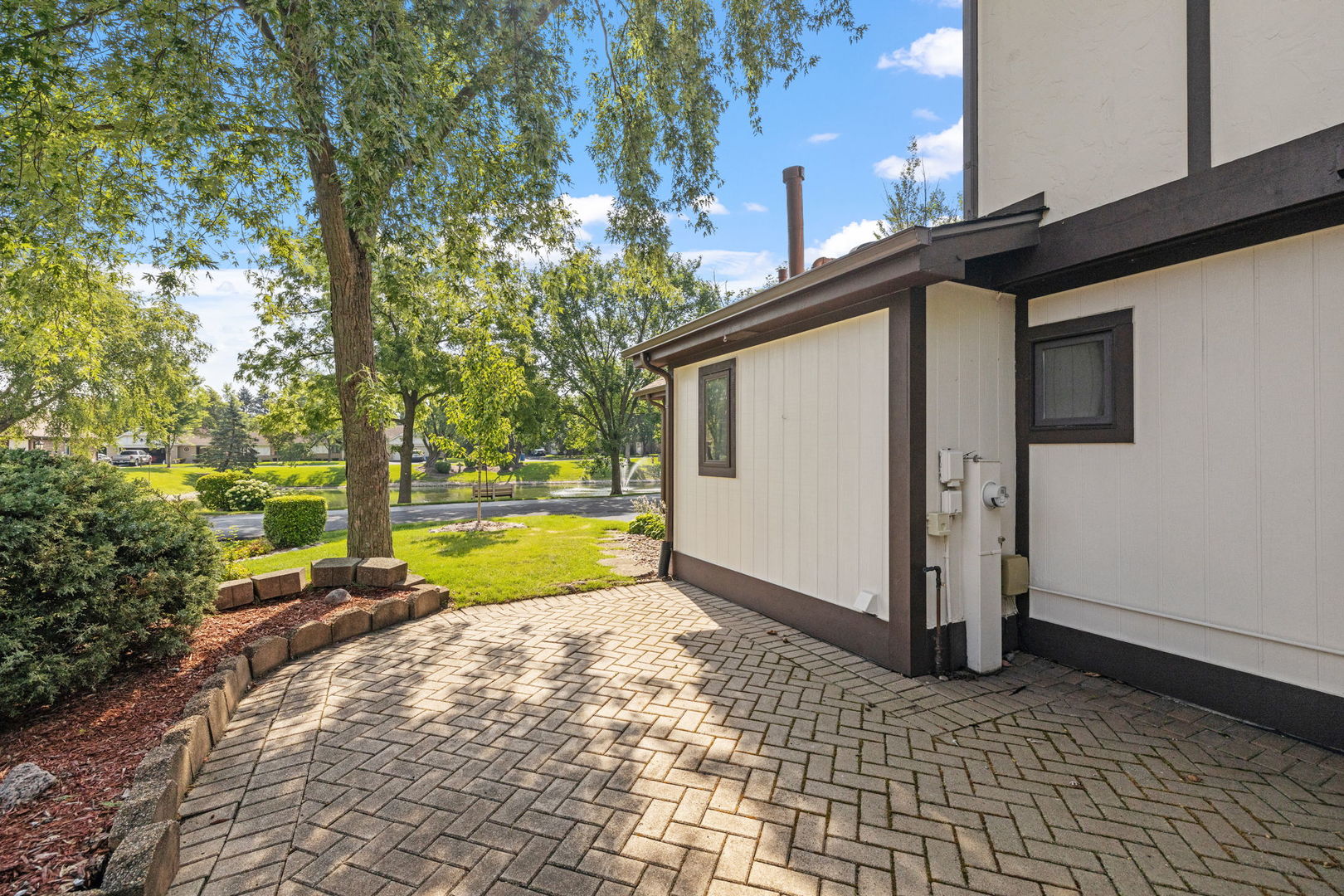 8459 Edelweiss Drive, Palos Park, IL 60464