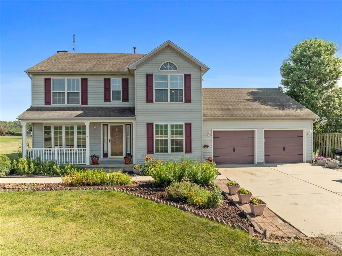 14057 E 2400 Road, Hudson, IL 61748