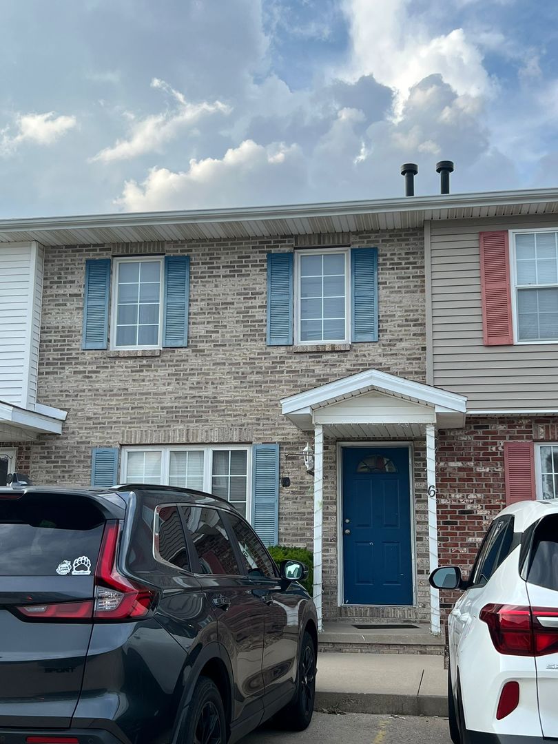 1 Andy Court #6, Bloomington, IL 61704