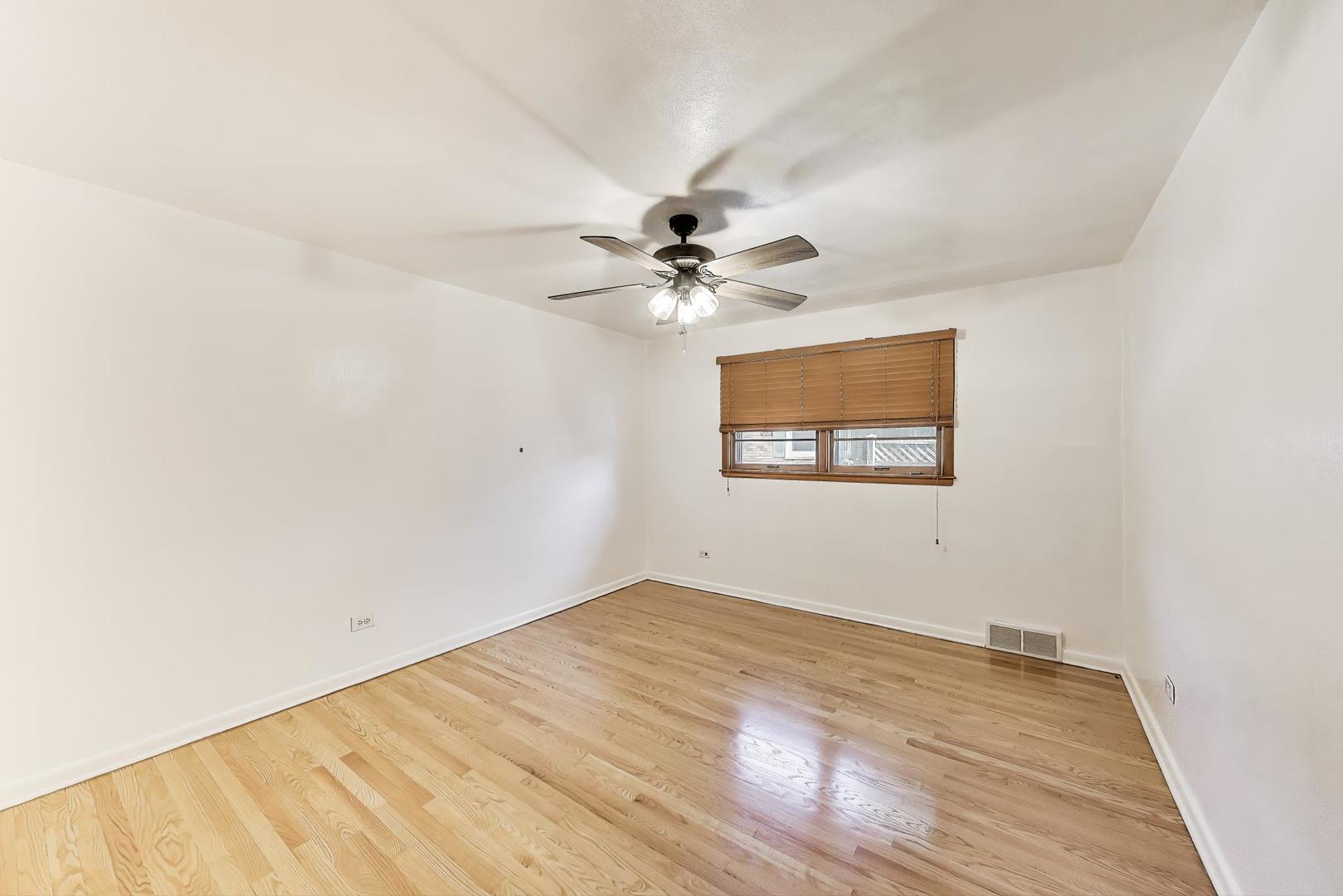 2113 Walnut Street, Waukegan, IL 60087